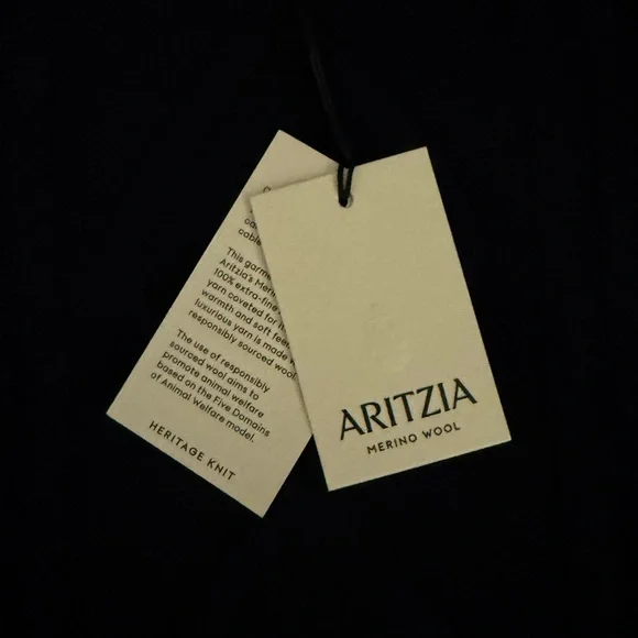 Aritizia Sweater - Picture 9 of 11
